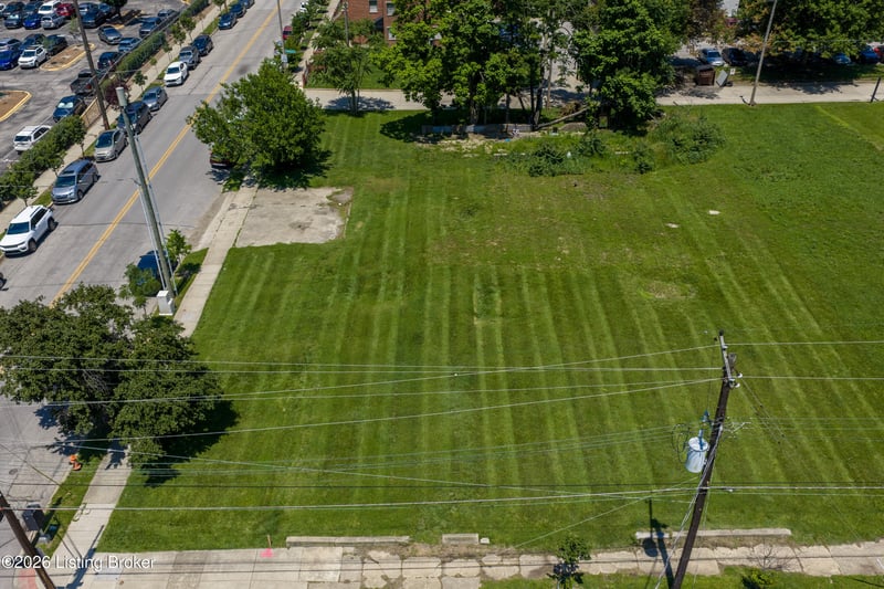 709 E Chestnut St, Louisville, KY 40202