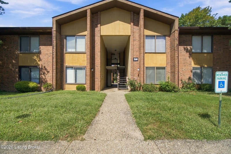 7090 Wildwood Cir #37, Louisville, KY 40291