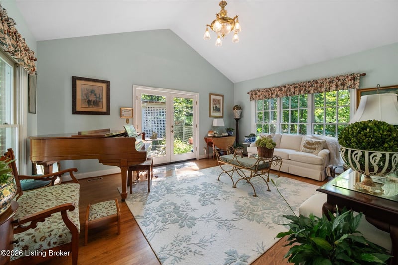 7101 Hickory Valley Rd, Jeffersontown, KY 40299