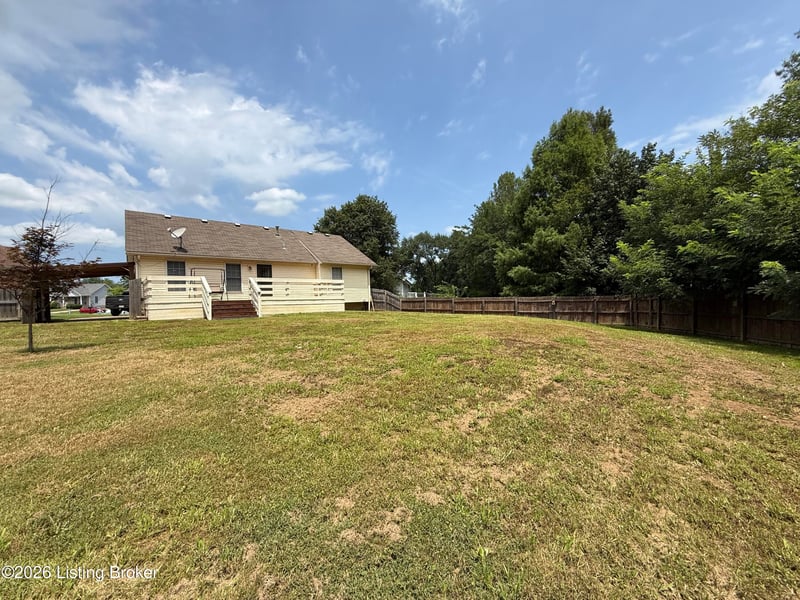 7102 Brook Garden Pl, Louisville, KY 40258