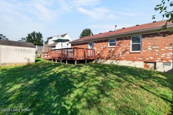 7102 River Field Dr, Louisville, KY 40258