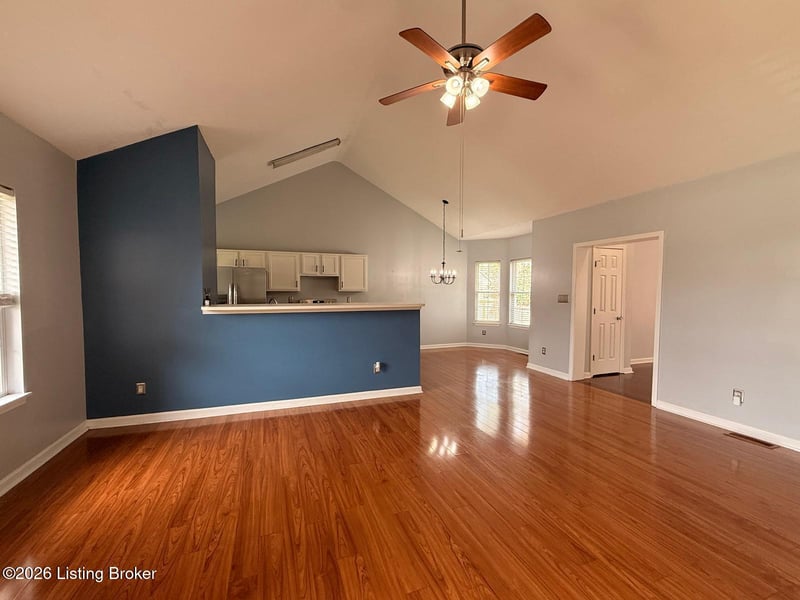 7103 Glen Echo Pl, Louisville, KY 40258