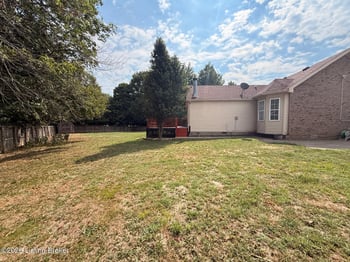 7103 Glen Echo Pl, Louisville, KY 40258