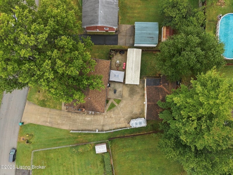 7104 Tangelo Dr, Louisville, KY 40228