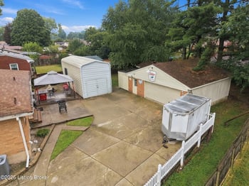 7104 Tangelo Dr, Louisville, KY 40228