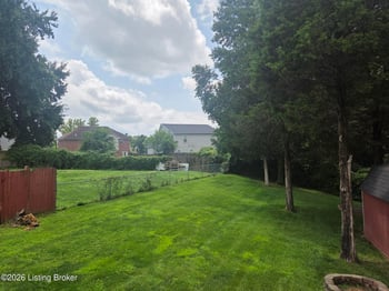 7106 Astin Ct, Louisville, KY 40219