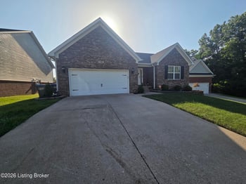 7106 Astin Ct, Louisville, KY 40219