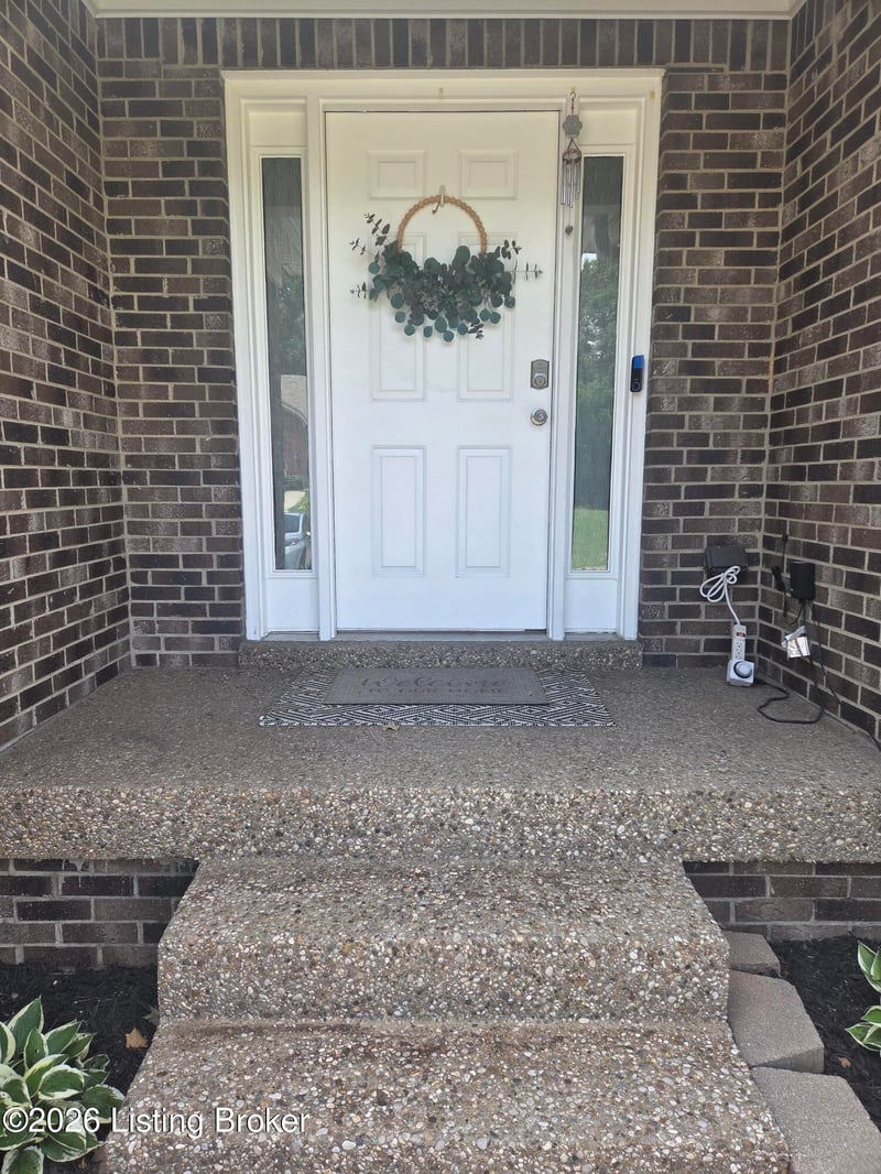 7106 Astin Ct, Louisville, KY 40219