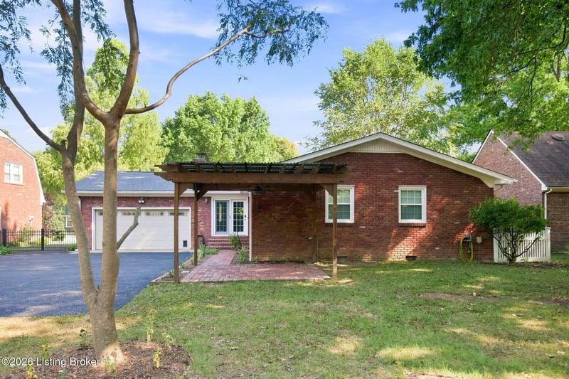 7106 Peppermill Ln, Louisville, KY 40228