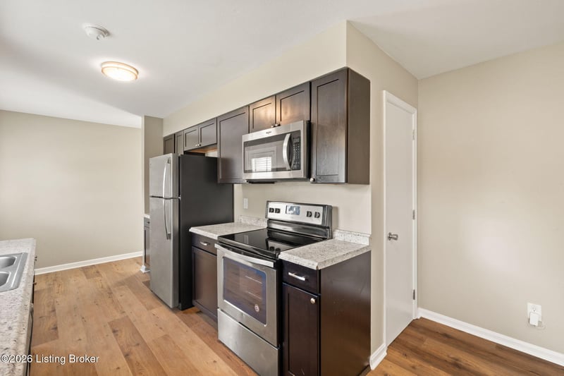 7106 Sunny Vale Way, Louisville, KY 40272