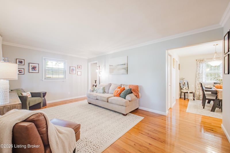 7106 Uranus Dr, Louisville, KY 40258