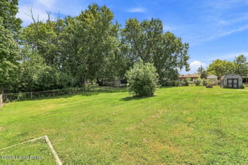 7107 Bowie Ct, Louisville, KY 40219
