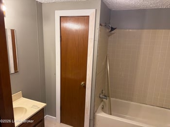 711 Meade St, Carrollton, KY 41008