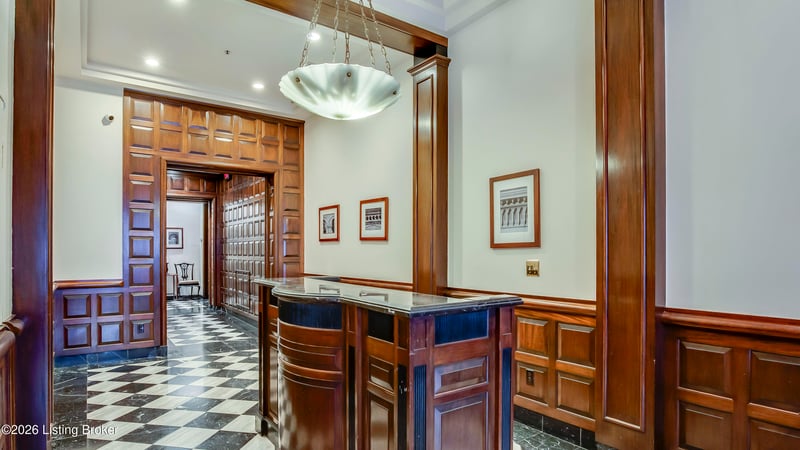 711 W Main St #APT A, Louisville, KY 40202