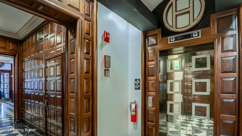 711 W Main St #APT A, Louisville, KY 40202