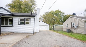 7112 Dunkirk Ln, Louisville, KY 40272