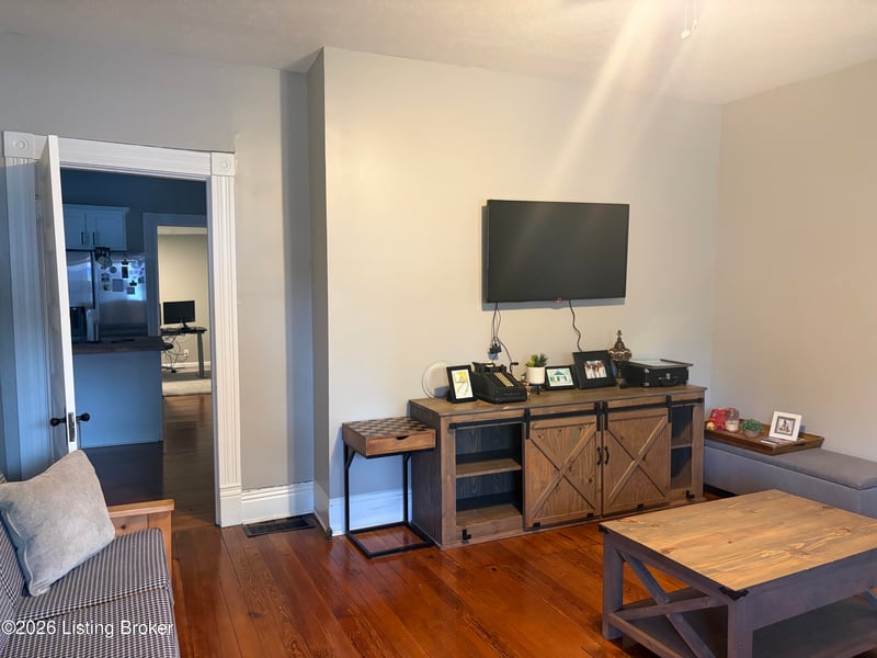 712 Camden Ave, Louisville, KY 40215