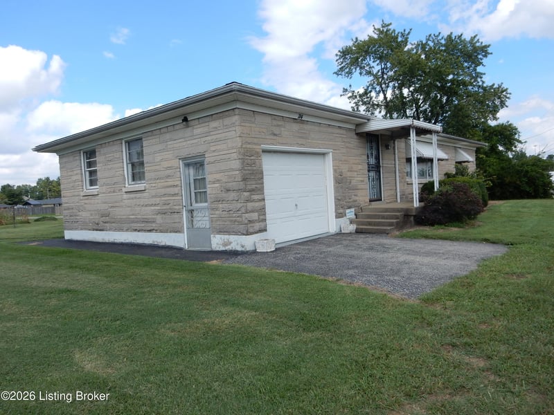 714 Cedar Grove Rd, Shepherdsville, KY 40165
