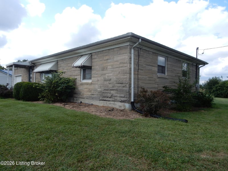 714 Cedar Grove Rd, Shepherdsville, KY 40165