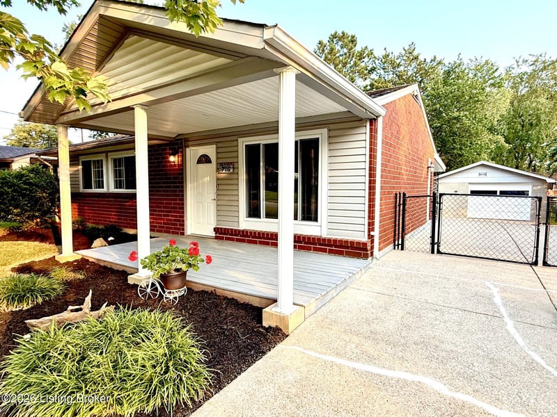 716 Glengarry Dr, Louisville, KY 40118