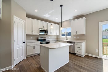 716 Learning Rg, Shelbyville, KY 40065