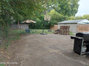 717 Compton St, Louisville, KY 40208