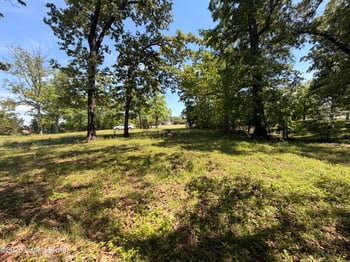 718 Beech Grove Rd, Shepherdsville, KY 40165
