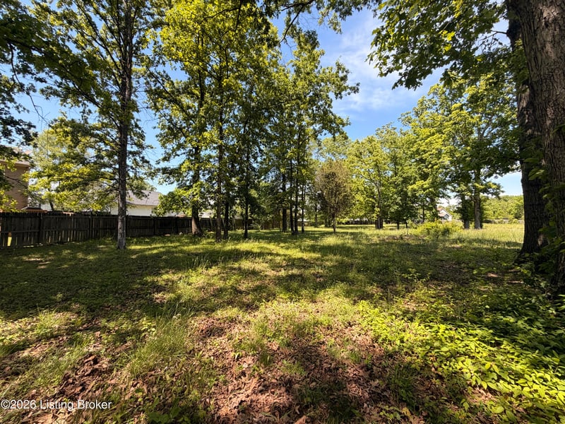 718 Beech Grove Rd, Shepherdsville, KY 40165