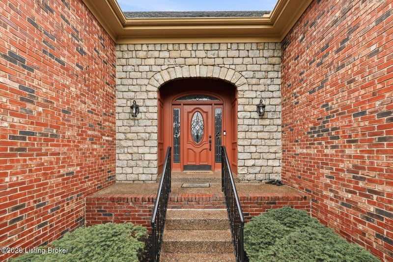 718 Talon Pl, Louisville, KY 40223