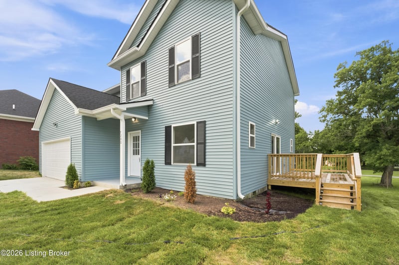 7200 Oakburn Dr, Louisville, KY 40258