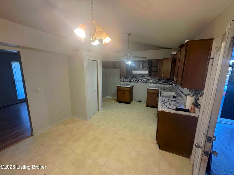 7202 Quail Ridge Rd, Louisville, KY 40291