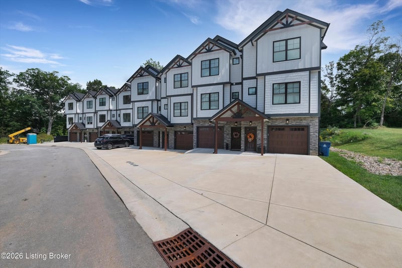 7203 Park Vue Dr, Crestwood, KY 40014