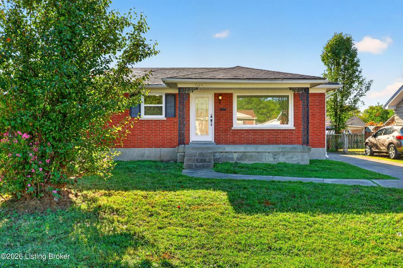7207 Ivan Ct, Louisville, KY 40214