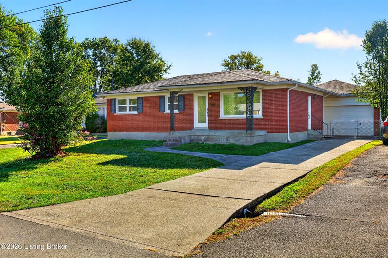 7207 Ivan Ct, Louisville, KY 40214