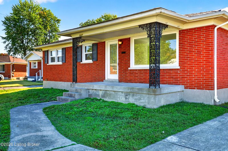 7207 Ivan Ct, Louisville, KY 40214