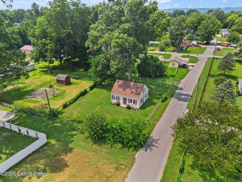 7208 Helen Ave, Louisville, KY 40258