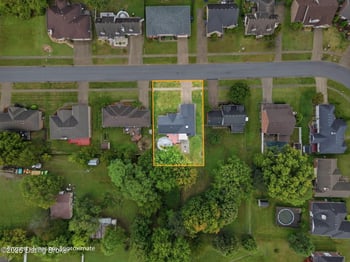 7210 Apple Mill Dr, Louisville, KY 40228