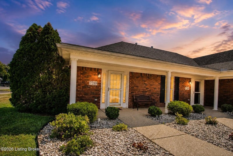 7210 Briscoe Vista Way, Louisville, KY 40228