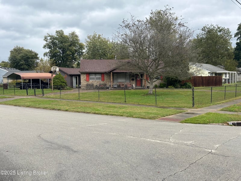 7213 Rainbow Dr, Louisville, KY 40272