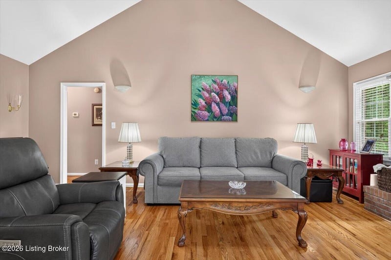 7214 Old North Church Rd, Louisville, KY 40214