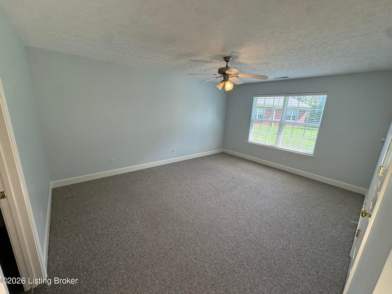 7220 Michael Benjamin Cir, Crestwood, KY 40014