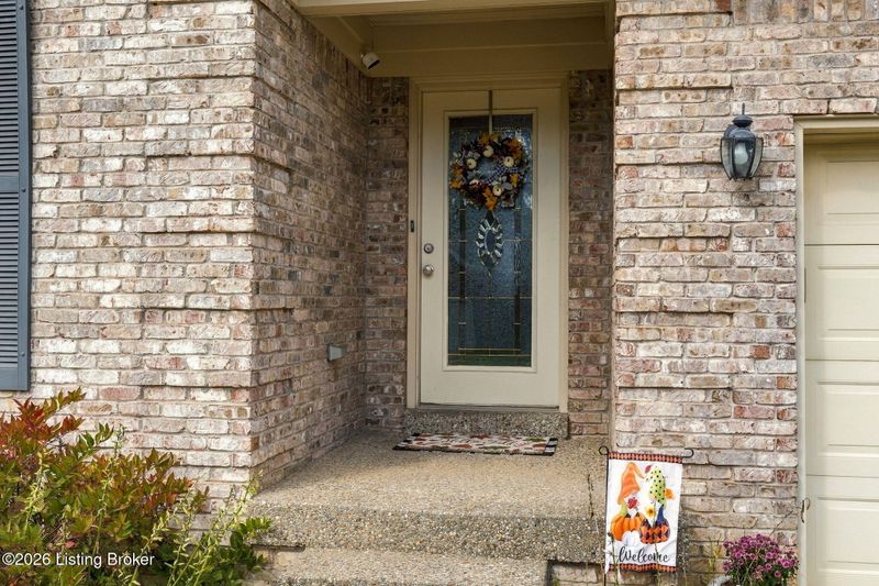 7221 Strive Ln, Louisville, KY 40258