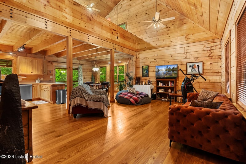 725 Pryors Fork Rd, Bedford, KY 40006
