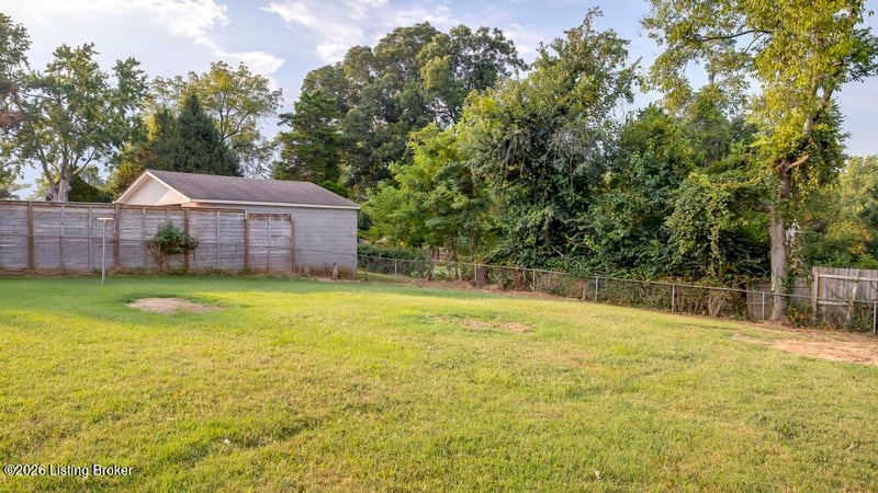 7305 Tangelo Dr, Louisville, KY 40228
