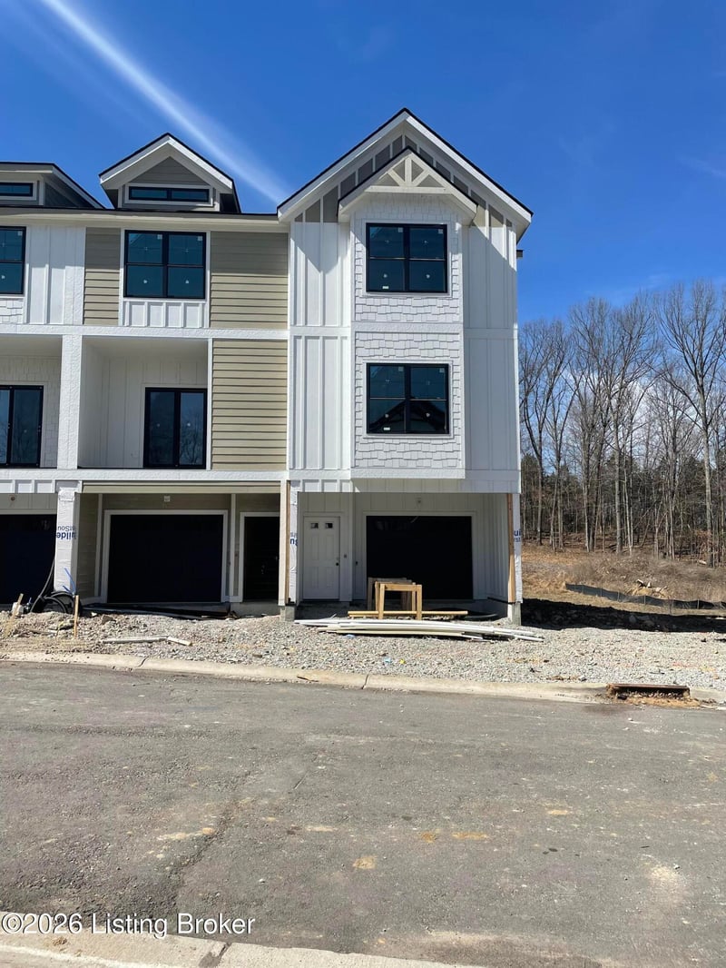 7308 Park Vue Dr, Crestwood, KY 40014