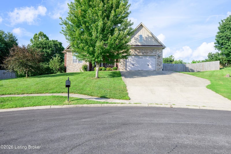 731 Vanderbilt Dr, Elizabethtown, KY 42701