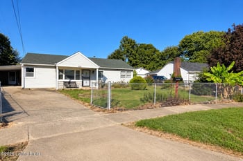 7313 Betsy Ross Dr, Louisville, KY 40272