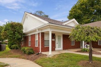 7313 Fox Hollow Way, Louisville, KY 40228