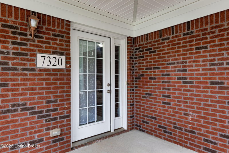 7320 Fox Hollow Way, Louisville, KY 40228