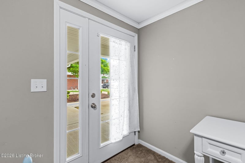 7320 Fox Hollow Way, Louisville, KY 40228